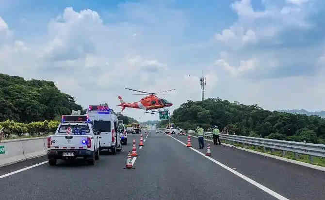 碾子山区高速公路汽车救援案例